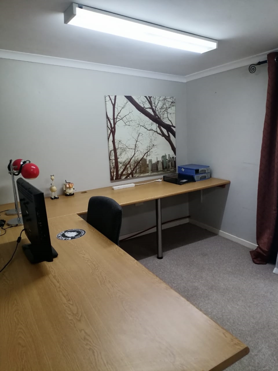 4 Bedroom Property for Sale in Rome Glen Western Cape
